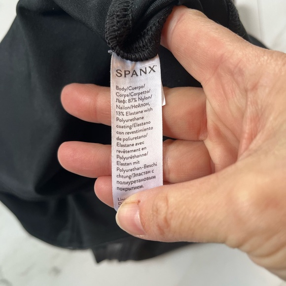 Spanx Black Faux Leather Legging petite medium - Picture 6 of 9